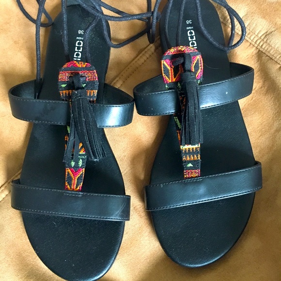 H&M black flat sandals - Picture 1 of 5